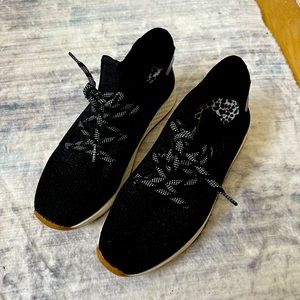 Everyday shoes /sneakers